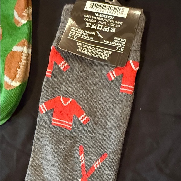 Men's Black 'Dad' T-Shirt with 3 Pair Colorful Socks Set Dad Gift Mens - Picture 5 of 16